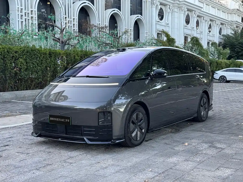 Li Auto MEGA