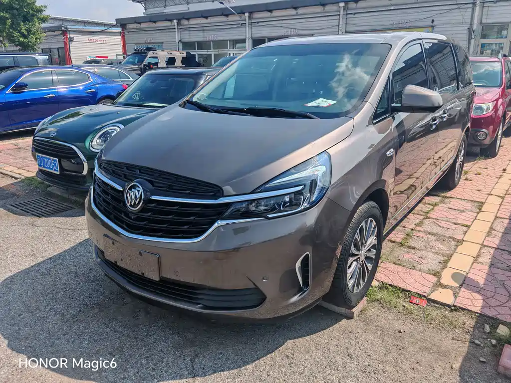 Buick GL8