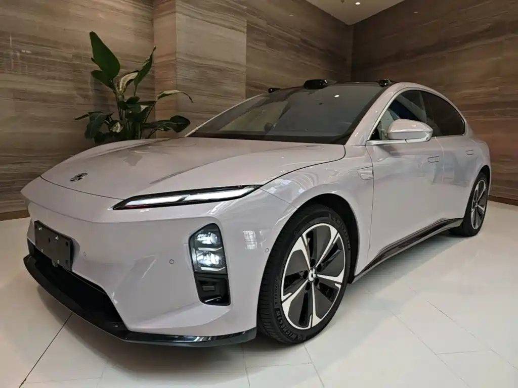 NIO ET5