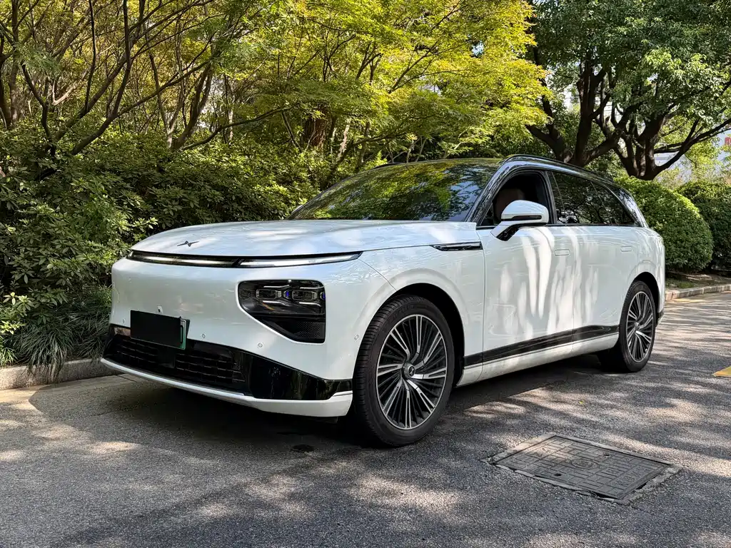 Xpeng G9