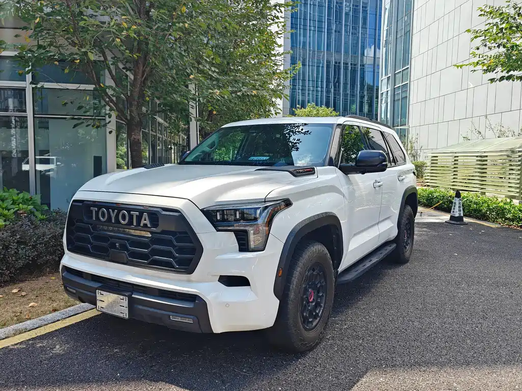 Toyota Sequoia