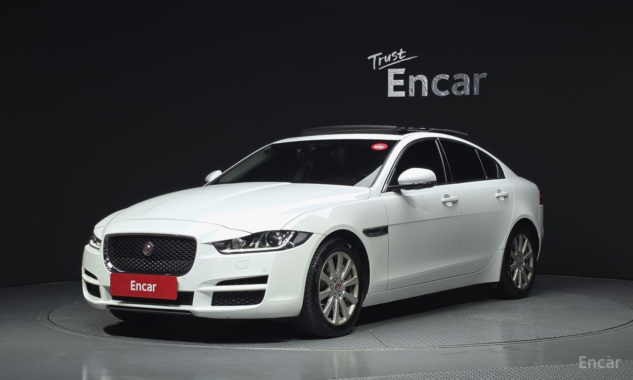 Jaguar XE