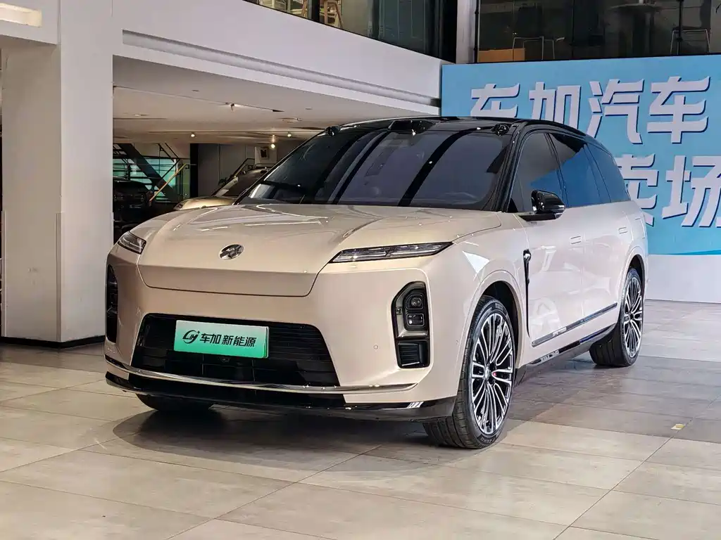 NIO ES8
