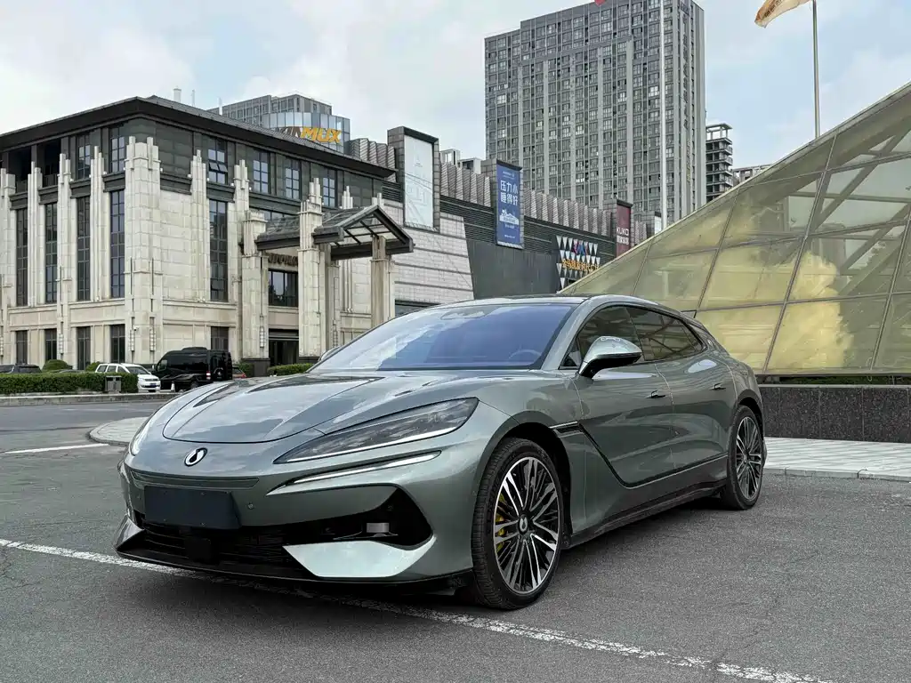 Denza Z9GT