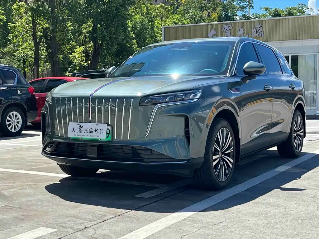 Hongqi HS6 PHEV