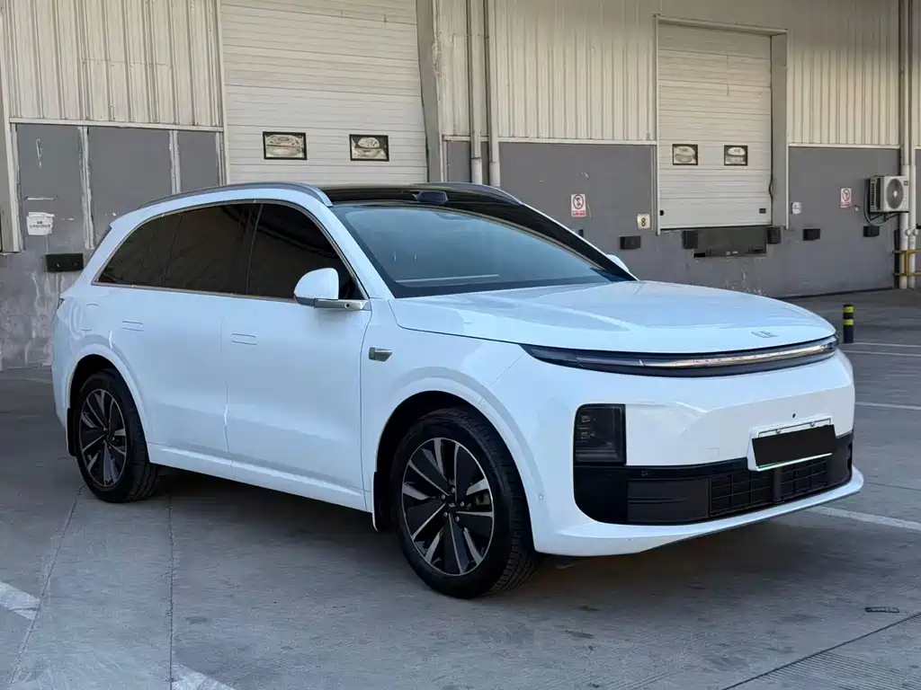 Li Auto L6