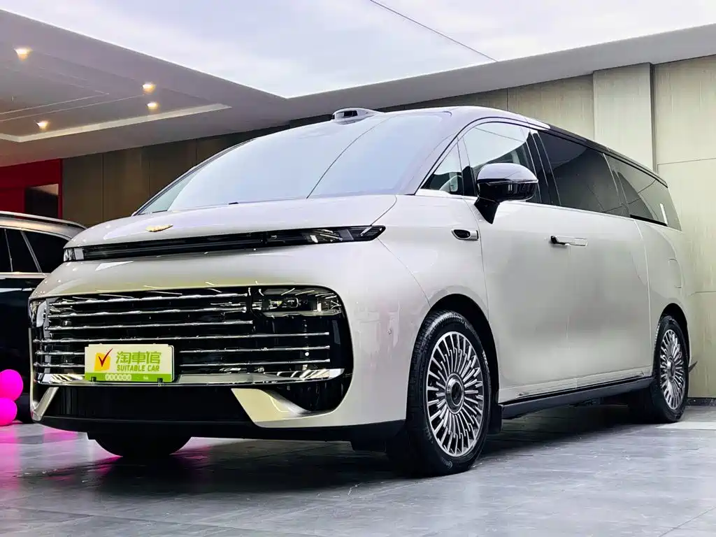 Geely Galaxy Galaxy V900