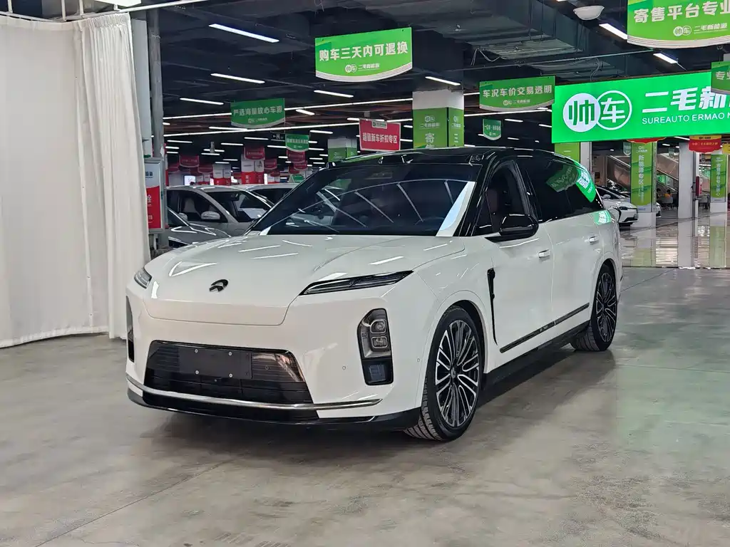 NIO ES8