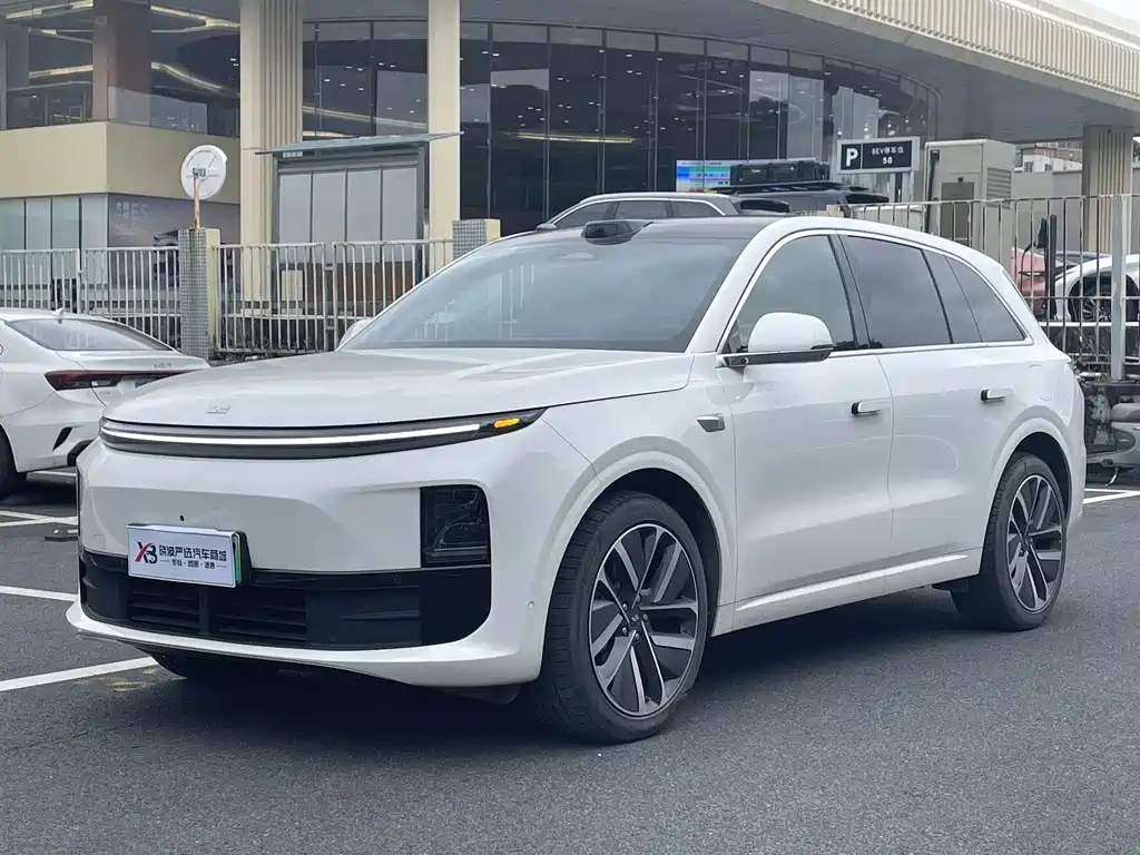 Li Auto L6