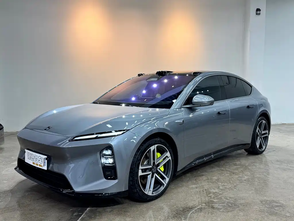 NIO ET5
