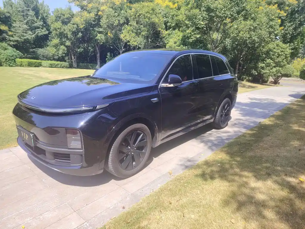 Li Auto L8