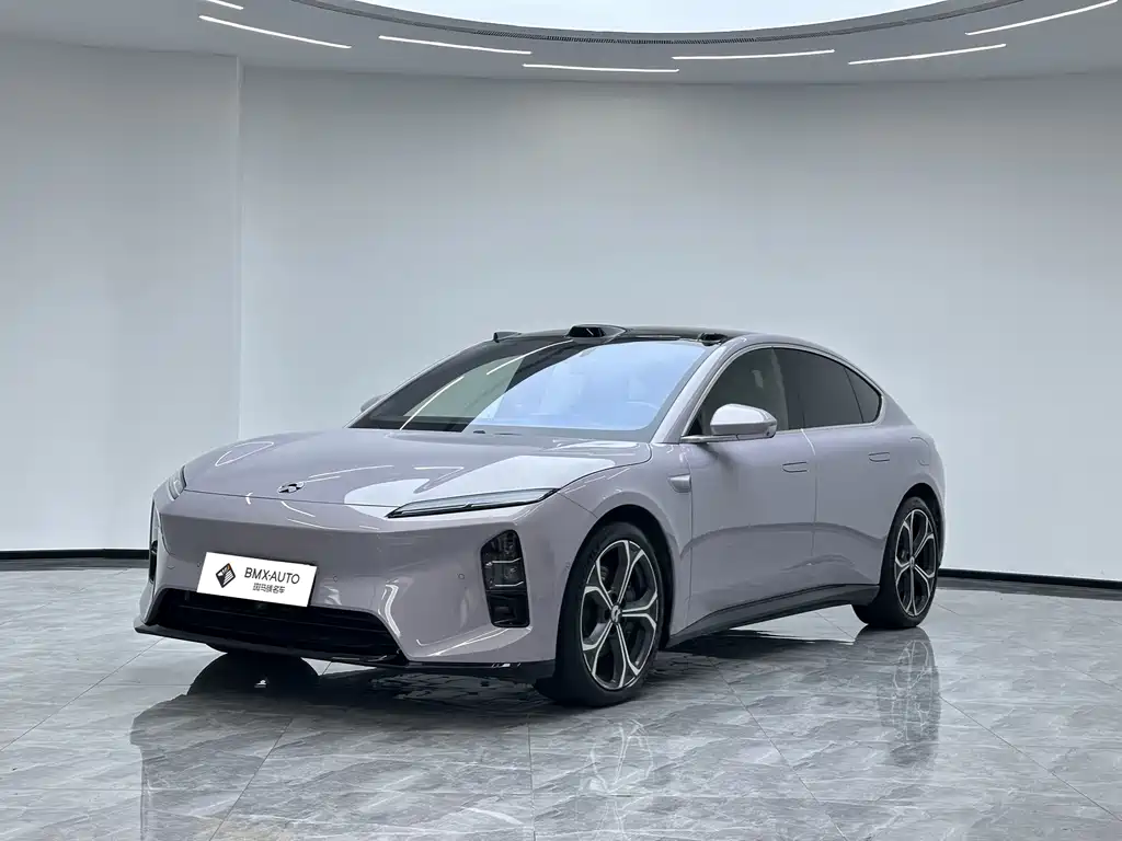 NIO ET5