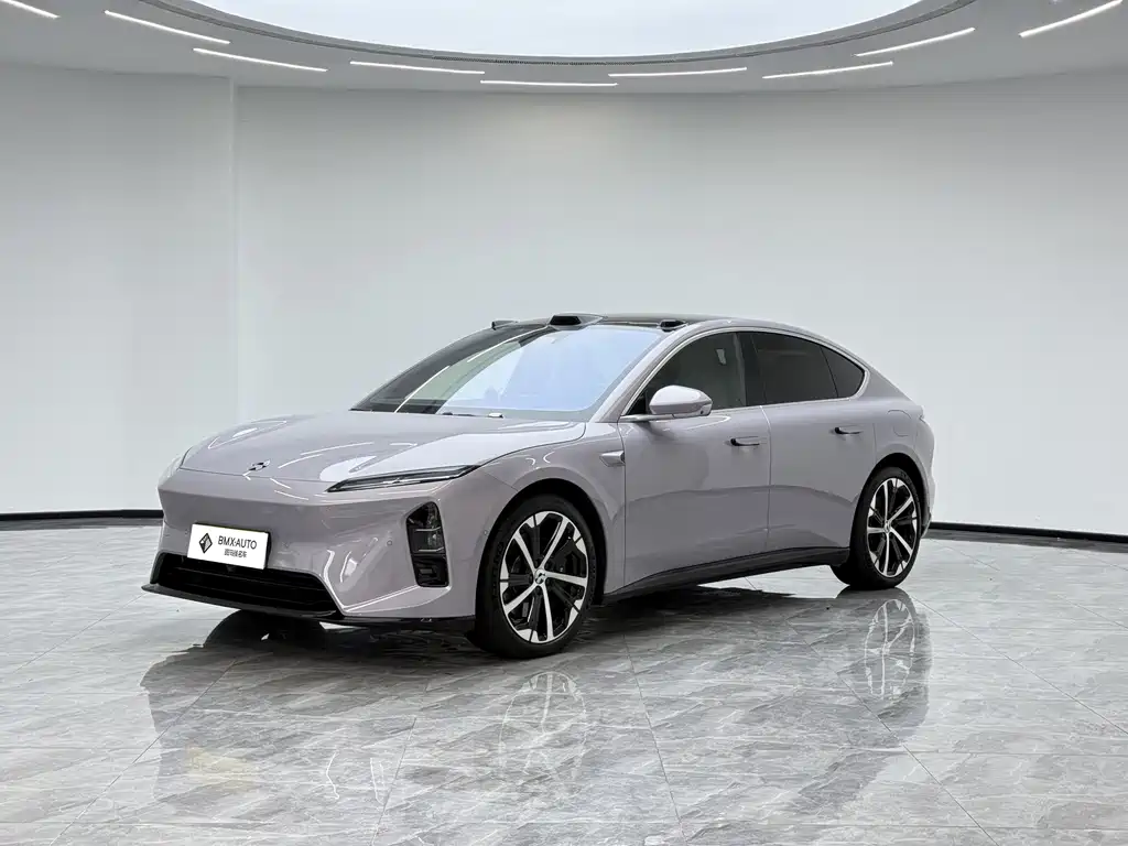 NIO ET5