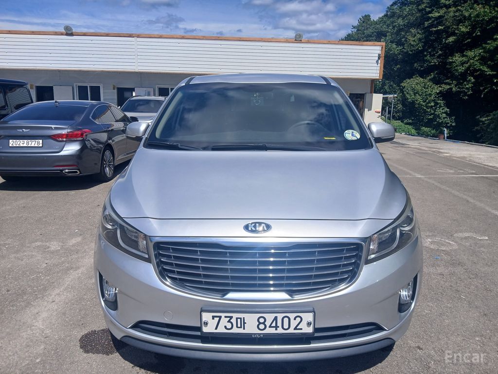 Kia Carnival