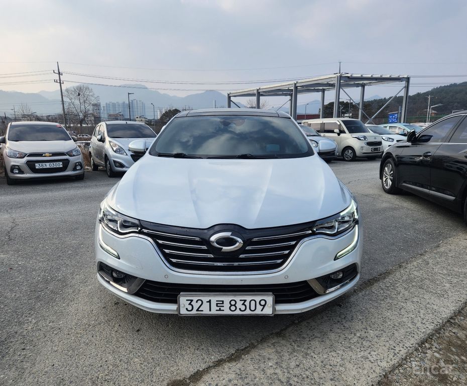 Renault SM6