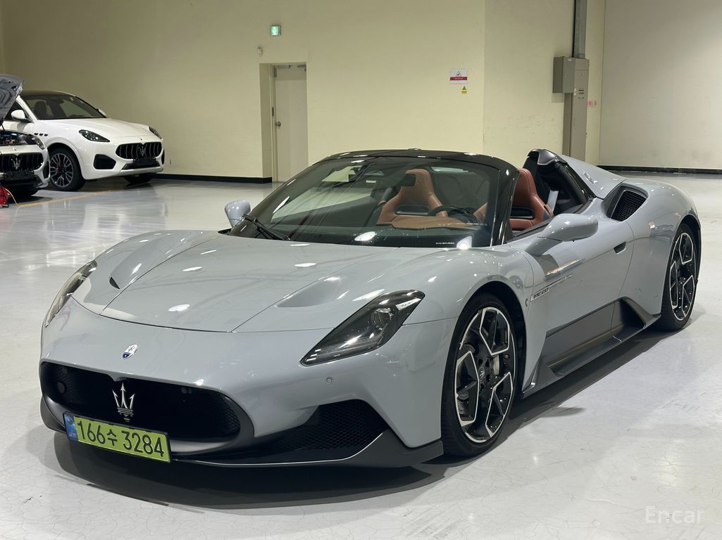 Maserati MC20