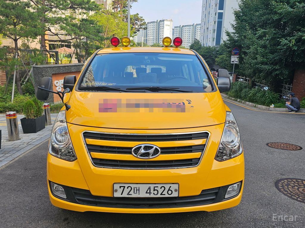 Hyundai Starex