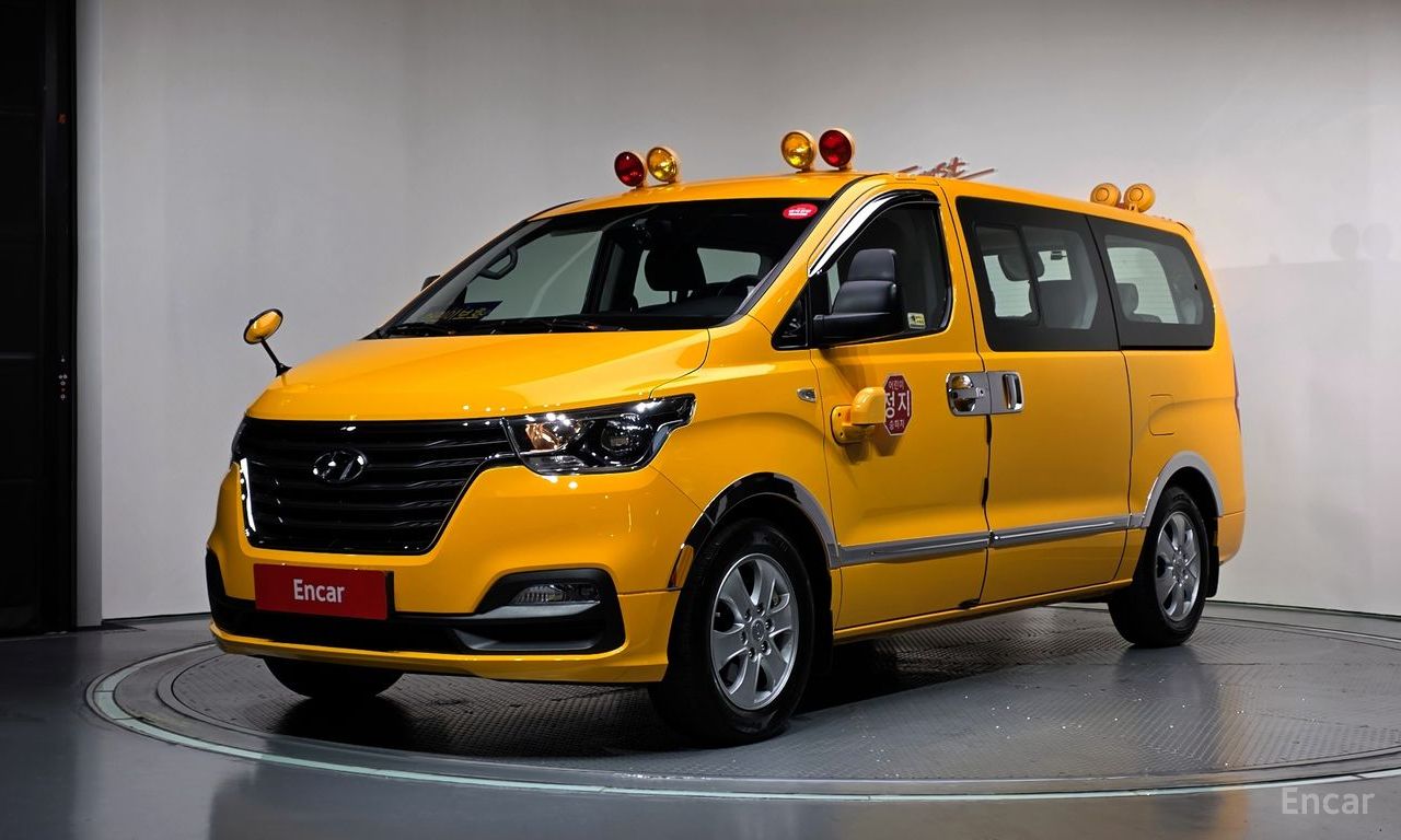 Hyundai Starex