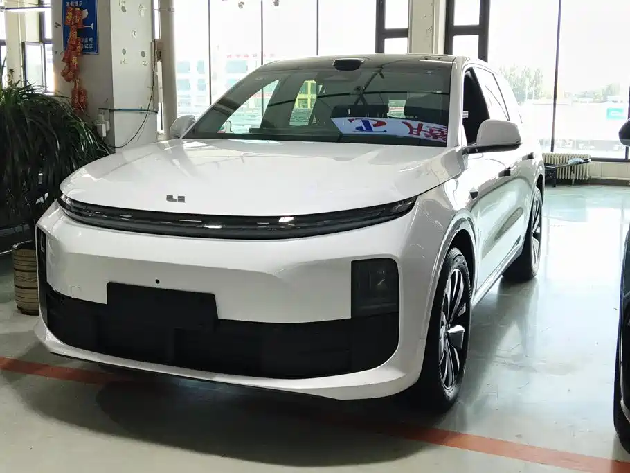 Li Auto L6