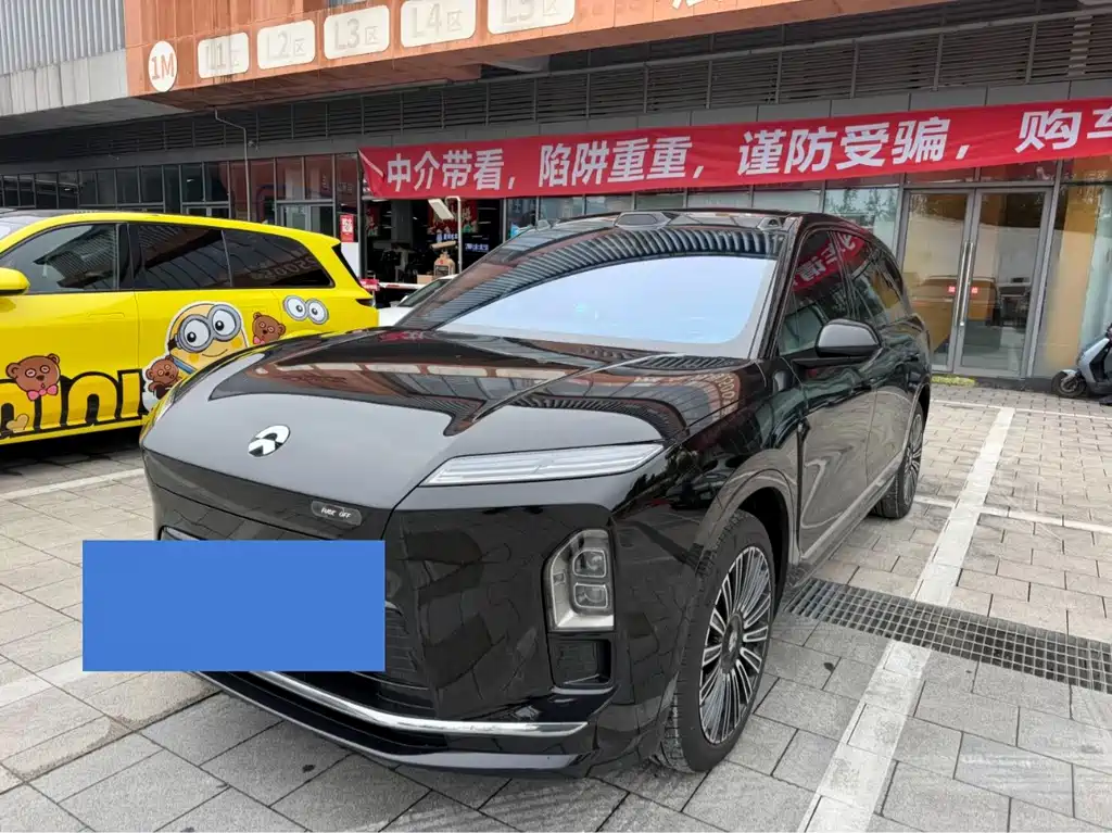 NIO ES8