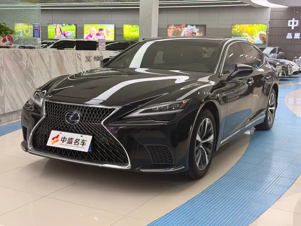 Lexus LS