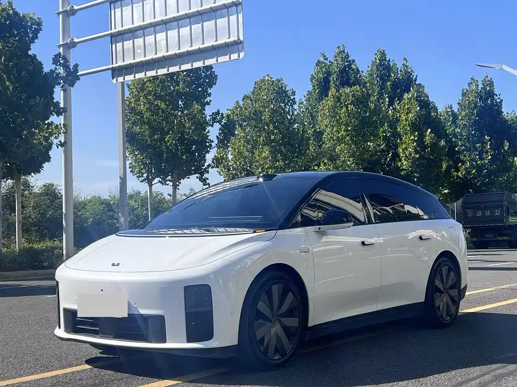 Li Auto i6