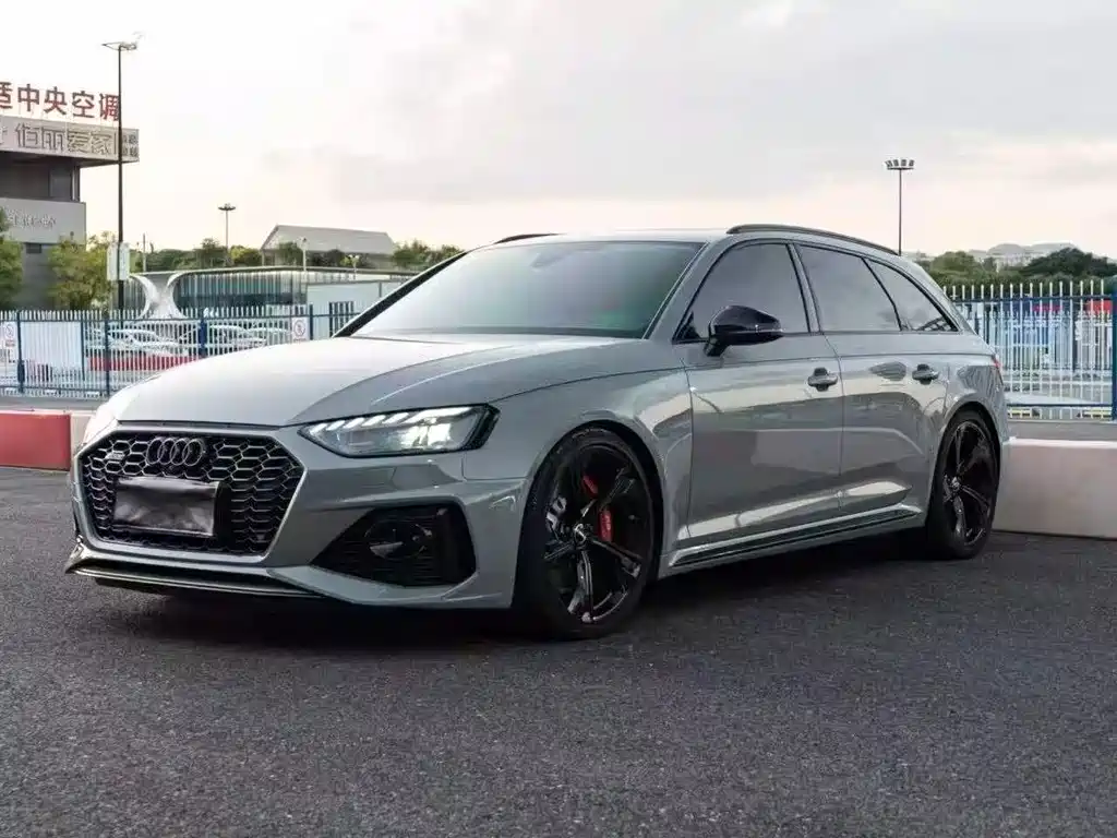 Audi RS 4