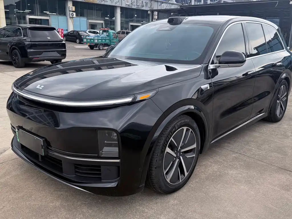 Li Auto L8