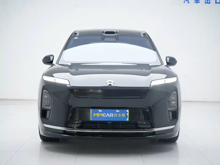 NIO ES8