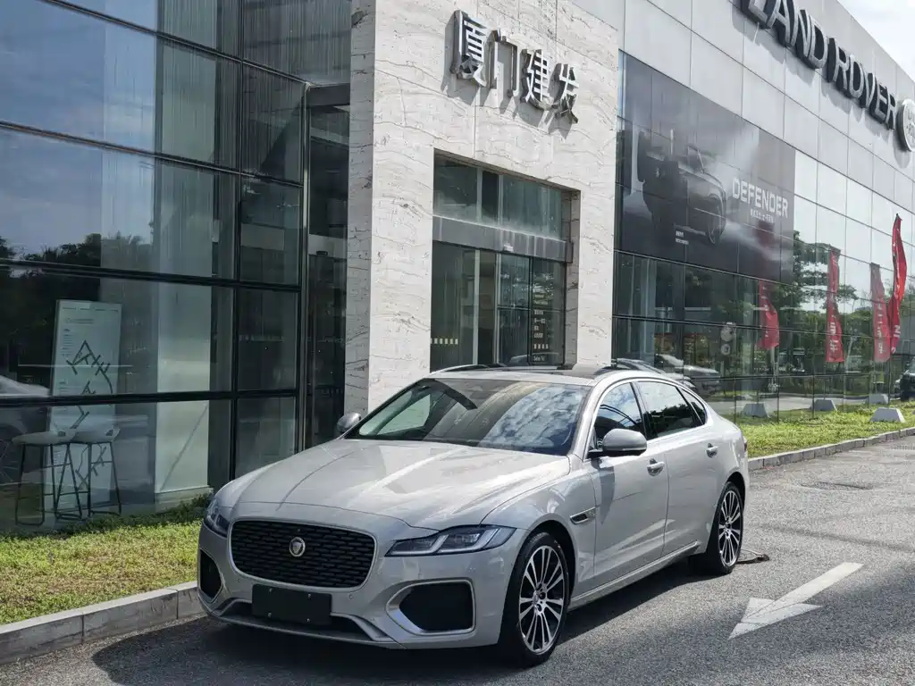 Jaguar XFL