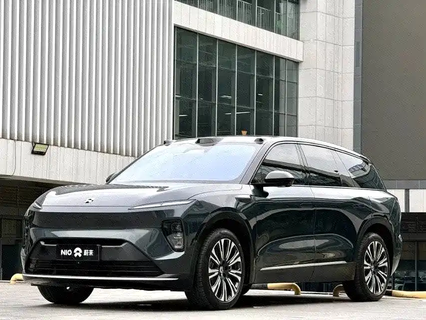 NIO ES8