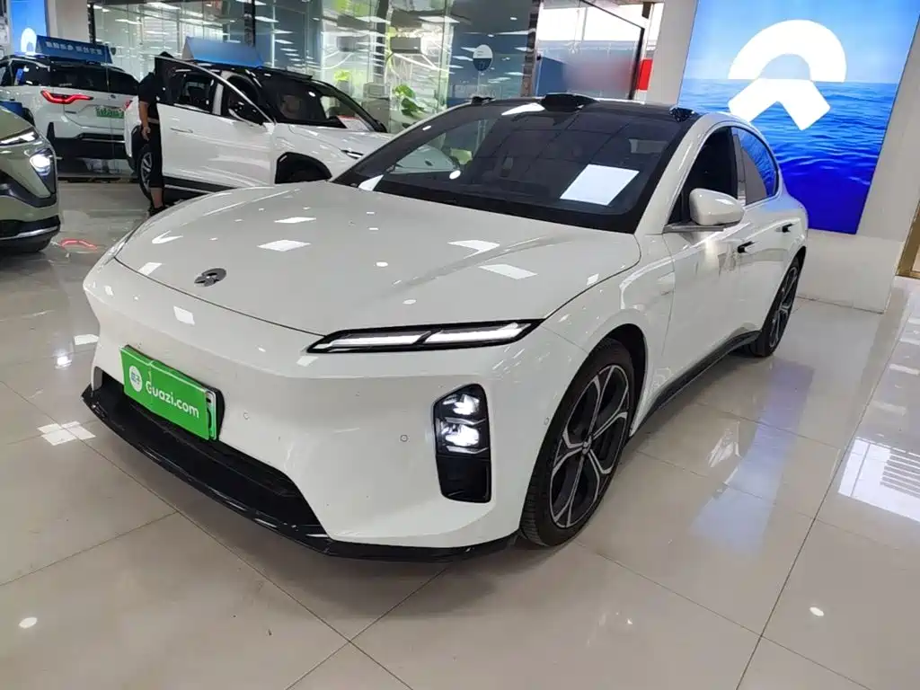 NIO ET5