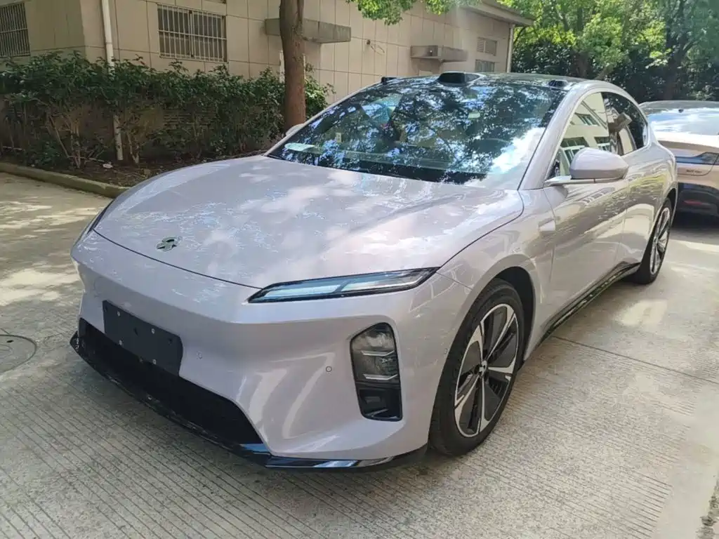 NIO ET5