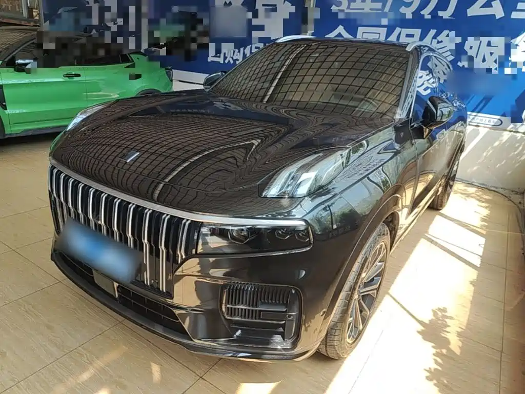 Lynk & Co 09