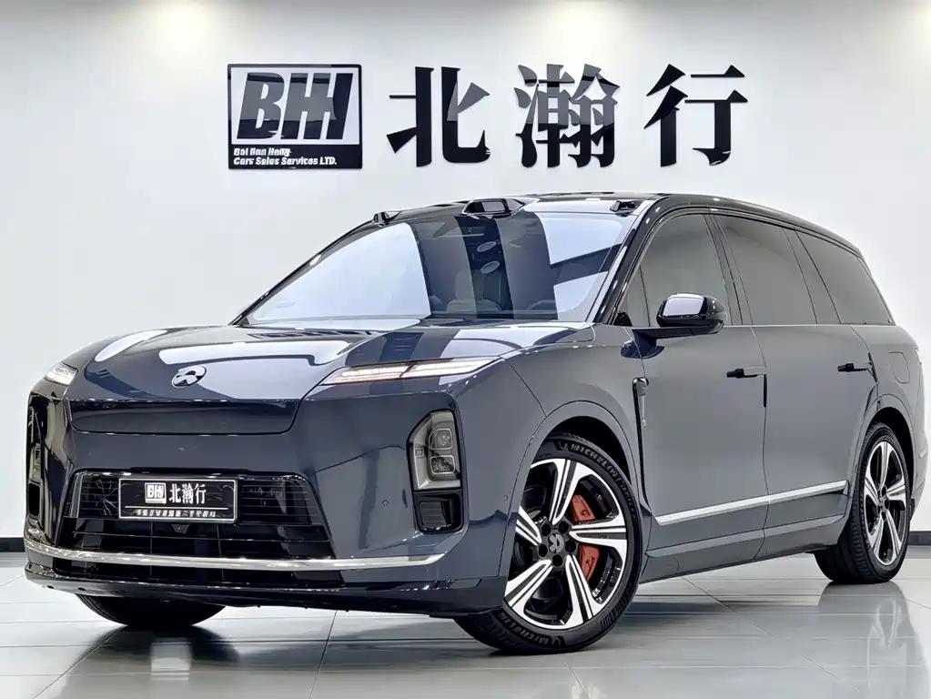 NIO ES8