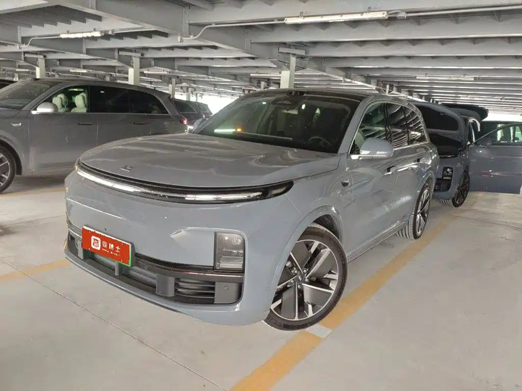 Li Auto L8