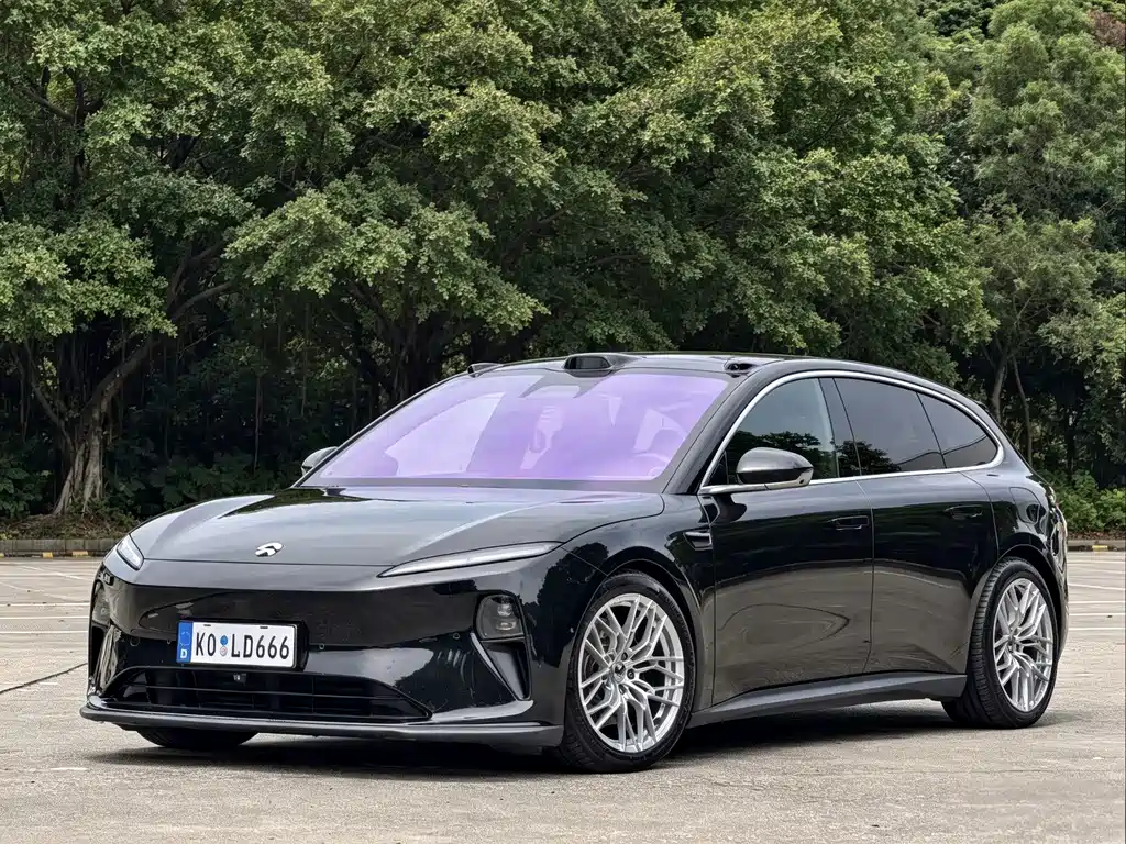 NIO ET5T