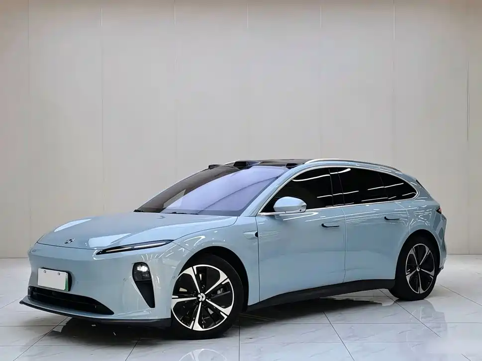 NIO ET5T
