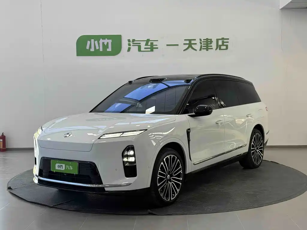 NIO ES8
