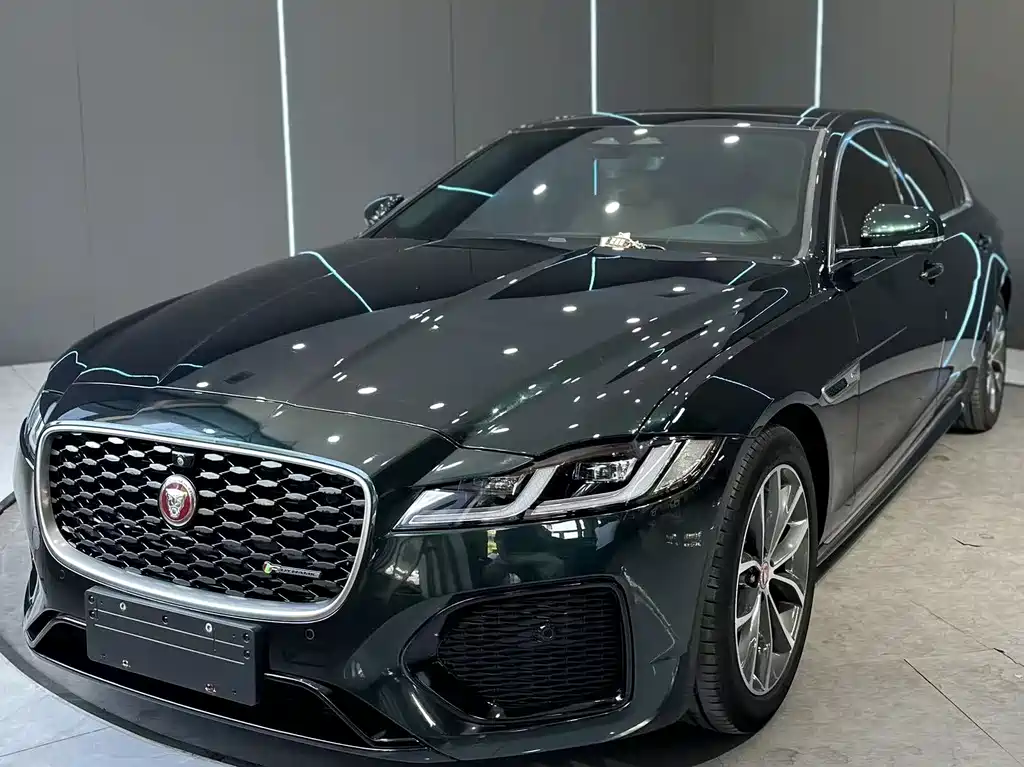 Jaguar XFL