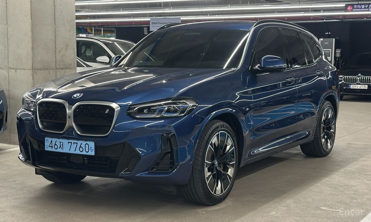 BMW iX3