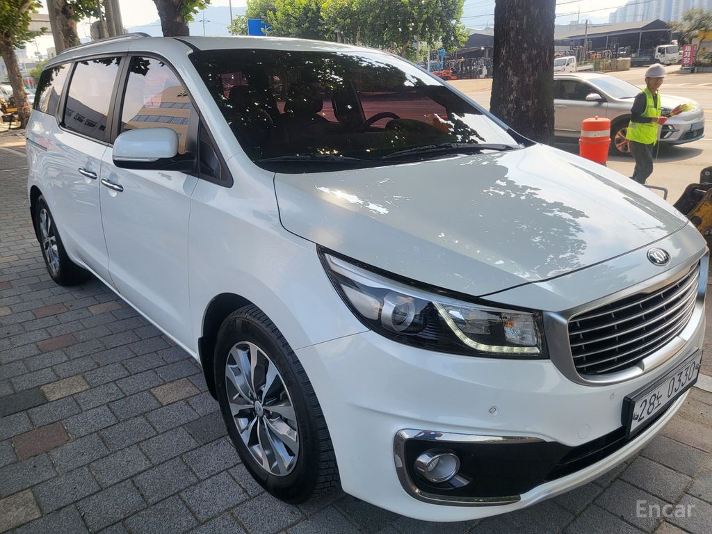 Kia Carnival