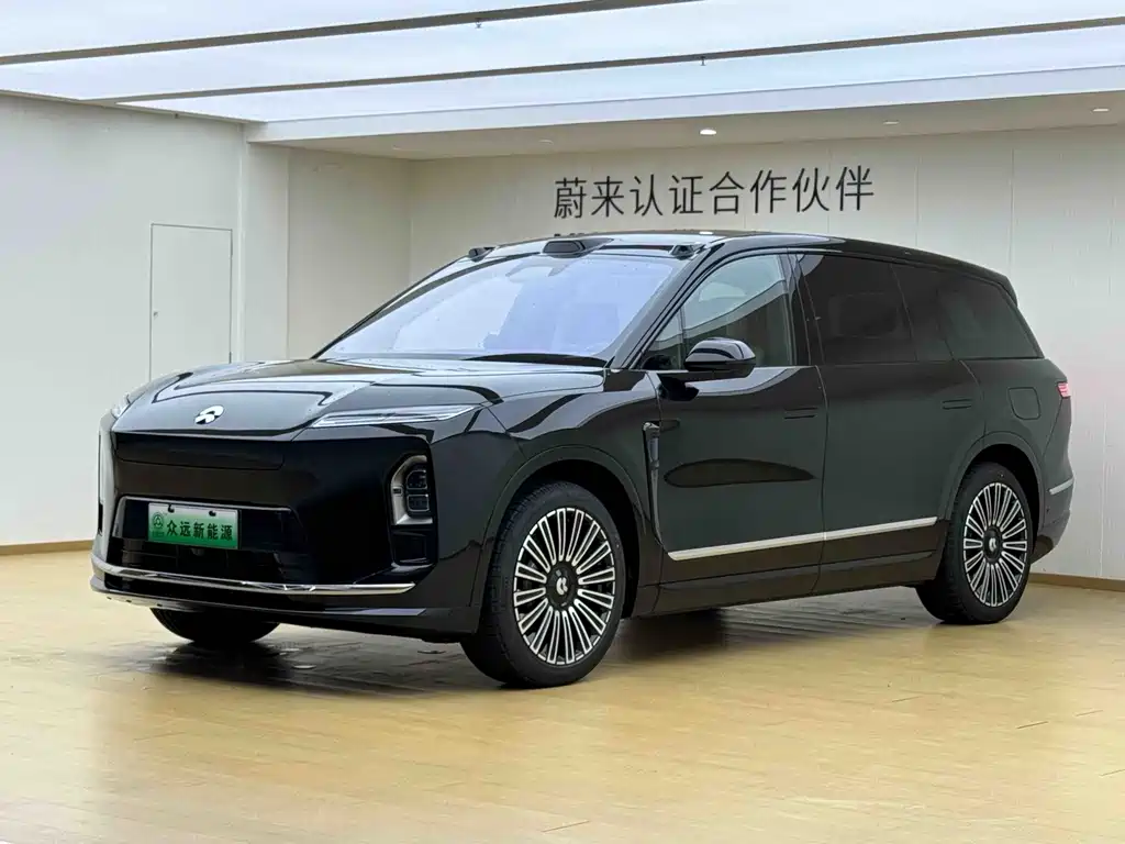 NIO ES8
