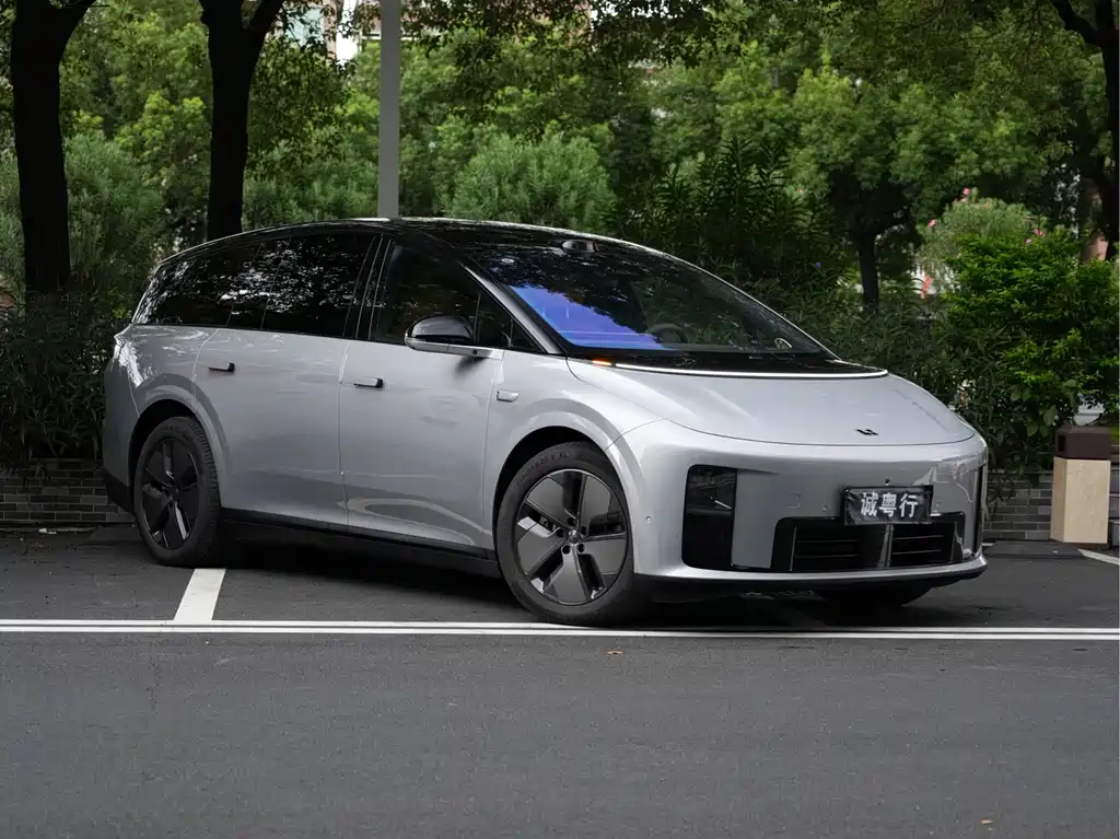 Li Auto i8