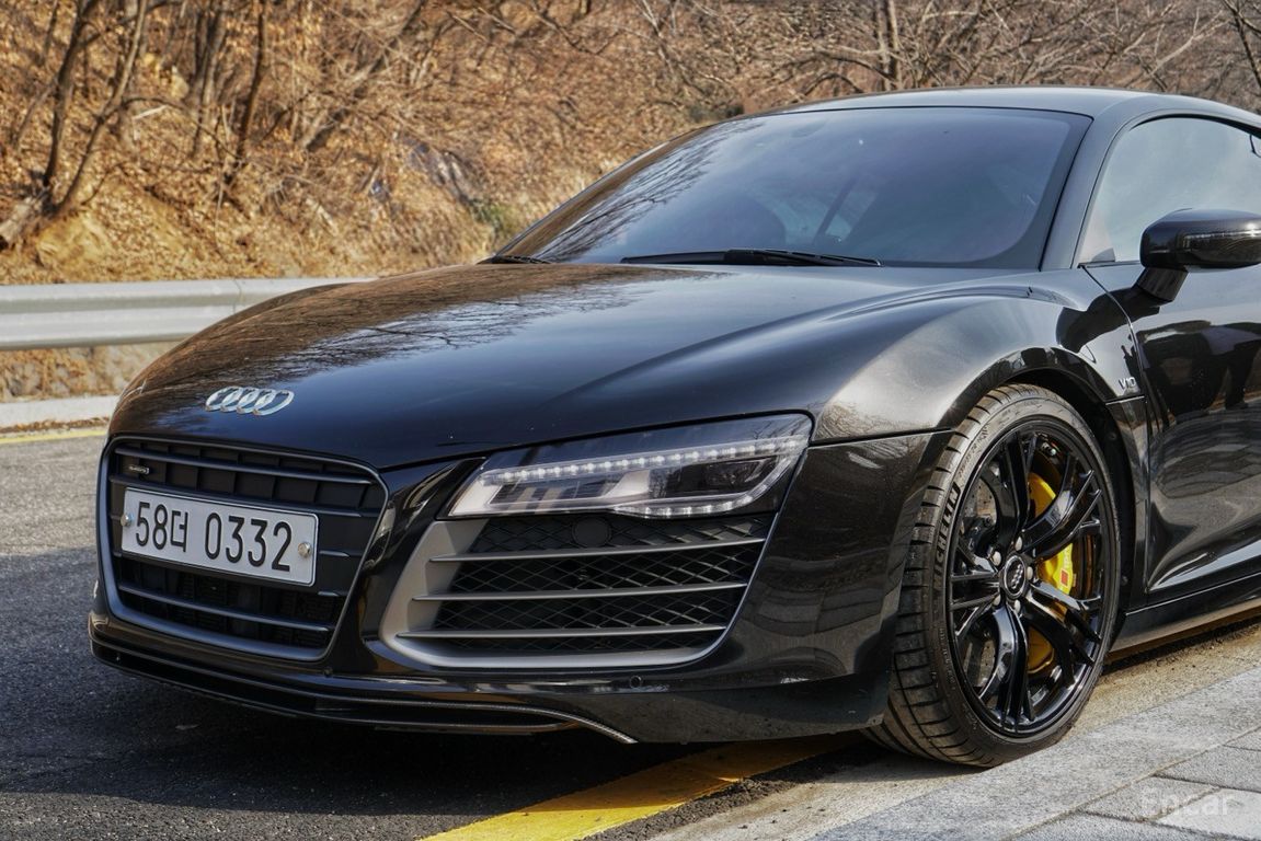 Audi R8