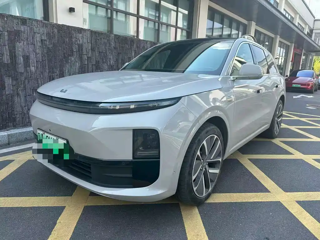 Li Auto L6
