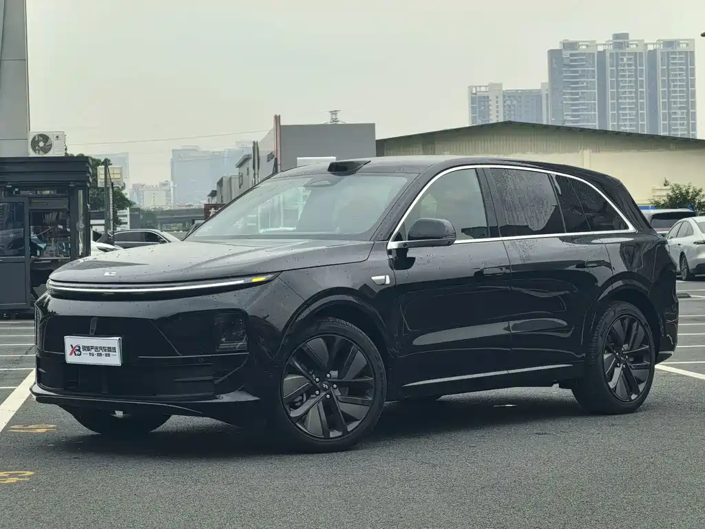 Li Auto L6
