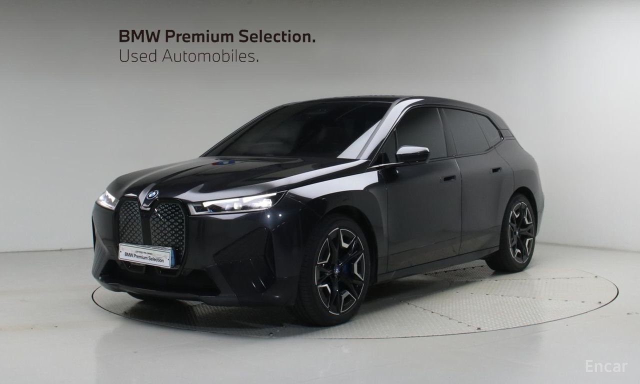 BMW iX