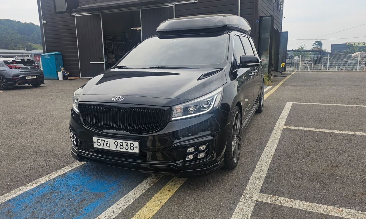 Kia Carnival