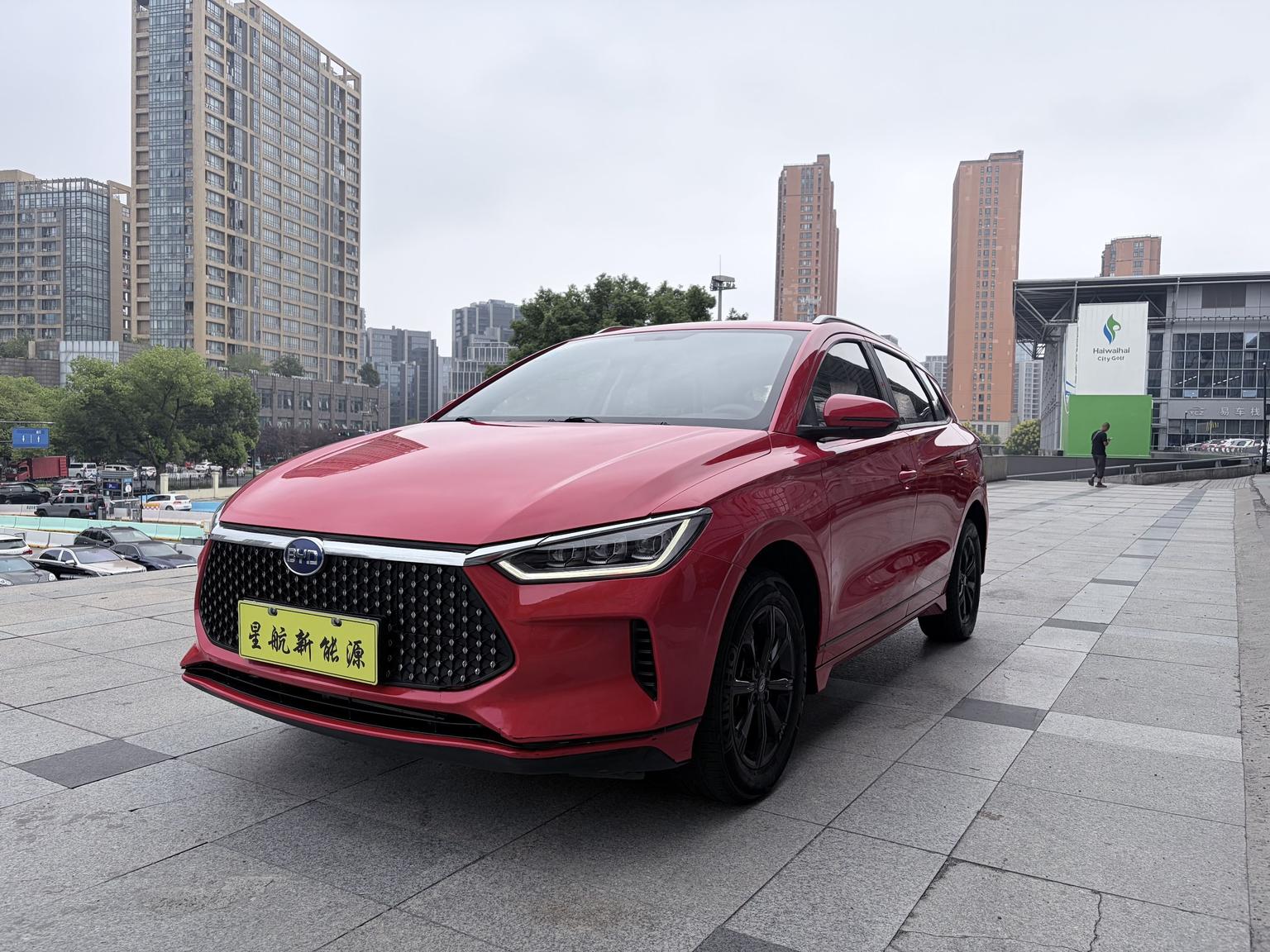 BYD E2